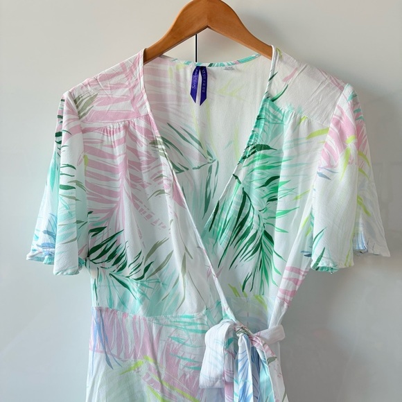 Seraphine Colorful Palm Print Wrap Maternity Dress - Picture 3 of 9